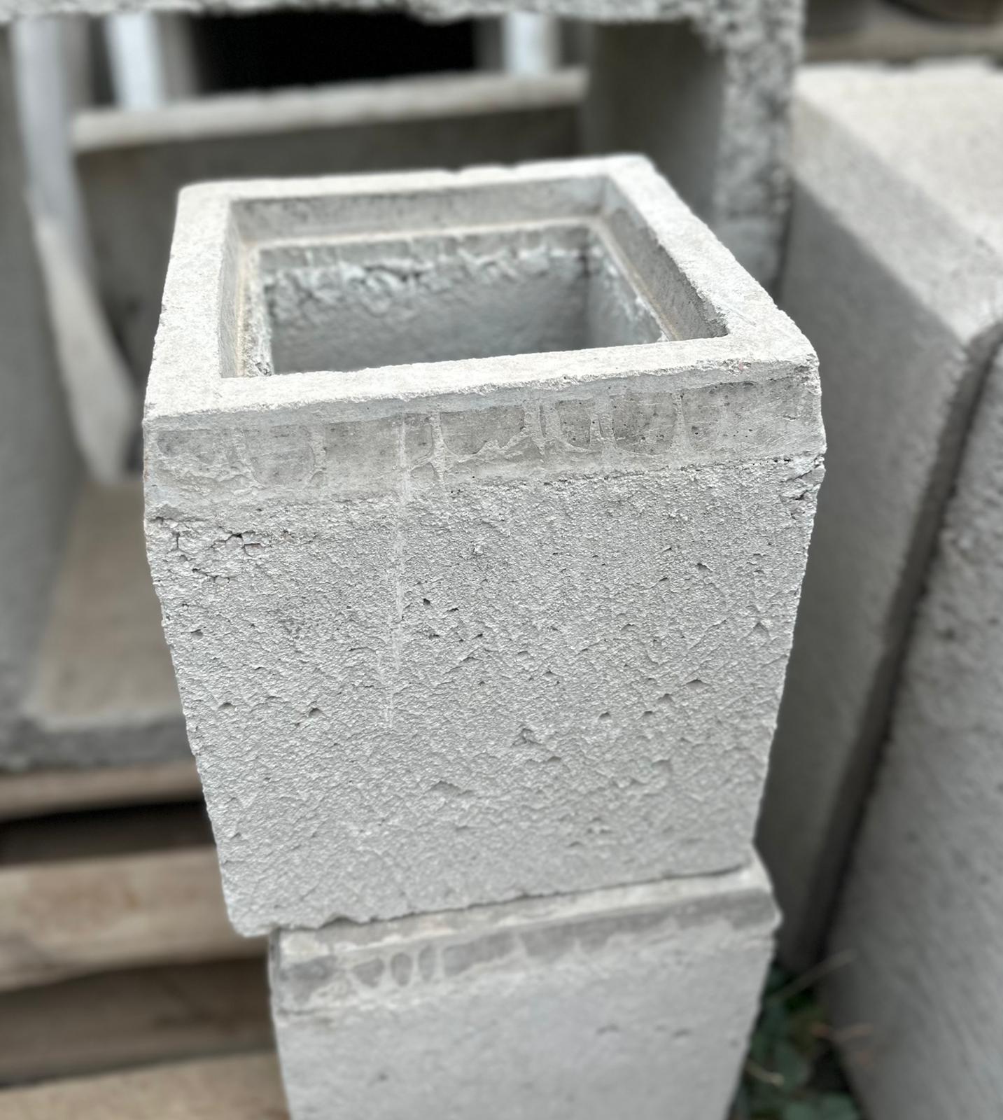 Cubos de hormigón